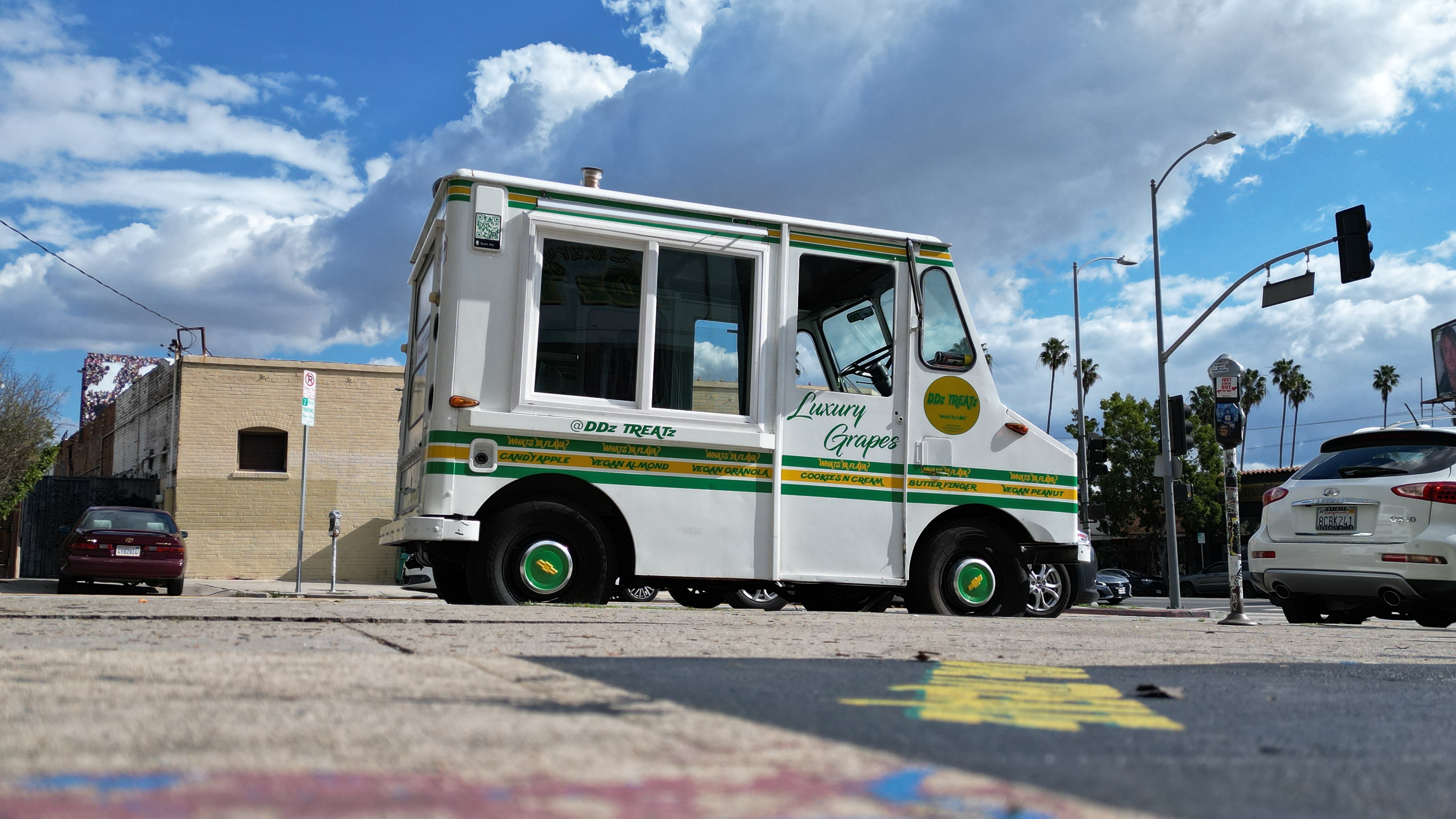 DD'z Treatz, What's Ya Flava?